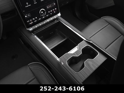 Used 2025 GMC Sierra EV Denali AWD/4WD image 16