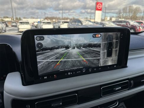 Used 2025 Lincoln Aviator Reserve image 17