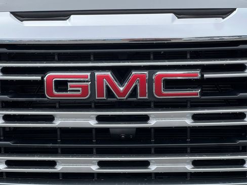 Used 2025 GMC Sierra 1500 SLE image 39