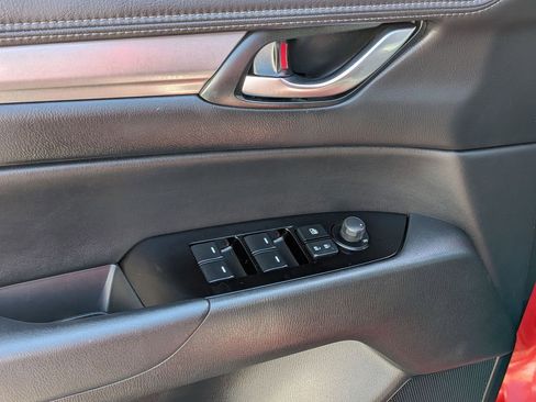 Used 2025 MAZDA CX-5 AWD 2.5 S w/ Preferred Package image 13