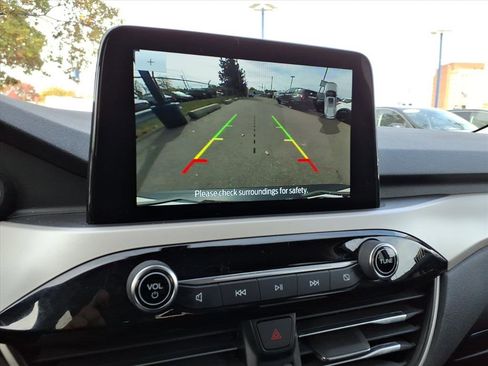 Certified 2022 Ford Escape SEL image 21