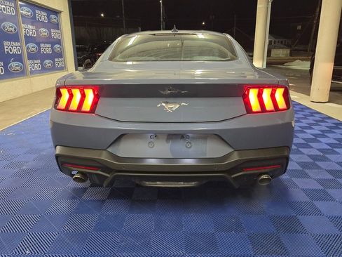 Used 2025 Ford Mustang EcoBoost image 5