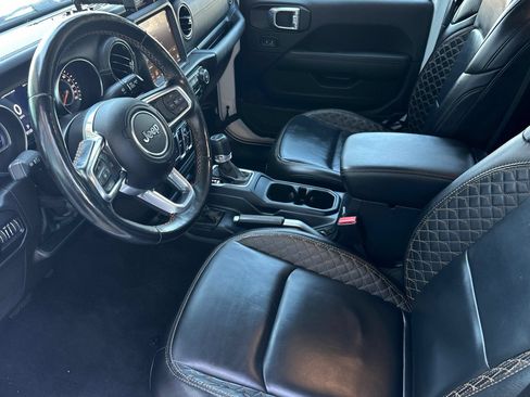 Used 2022 Jeep Gladiator Overland AWD/4WD image 10