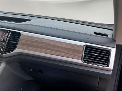 Used 2021 Volkswagen Atlas SEL Premium image 27