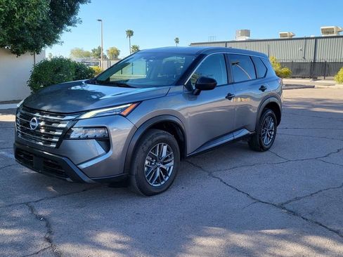 Used 2024 Nissan Rogue S image 4