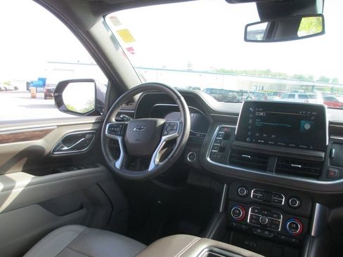 Used 2023 Chevrolet Tahoe Z71 w/ Z71 Off-Road Package AWD/4WD image 28