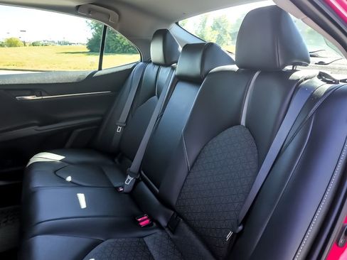 Used 2021 Toyota Camry XSE image 21