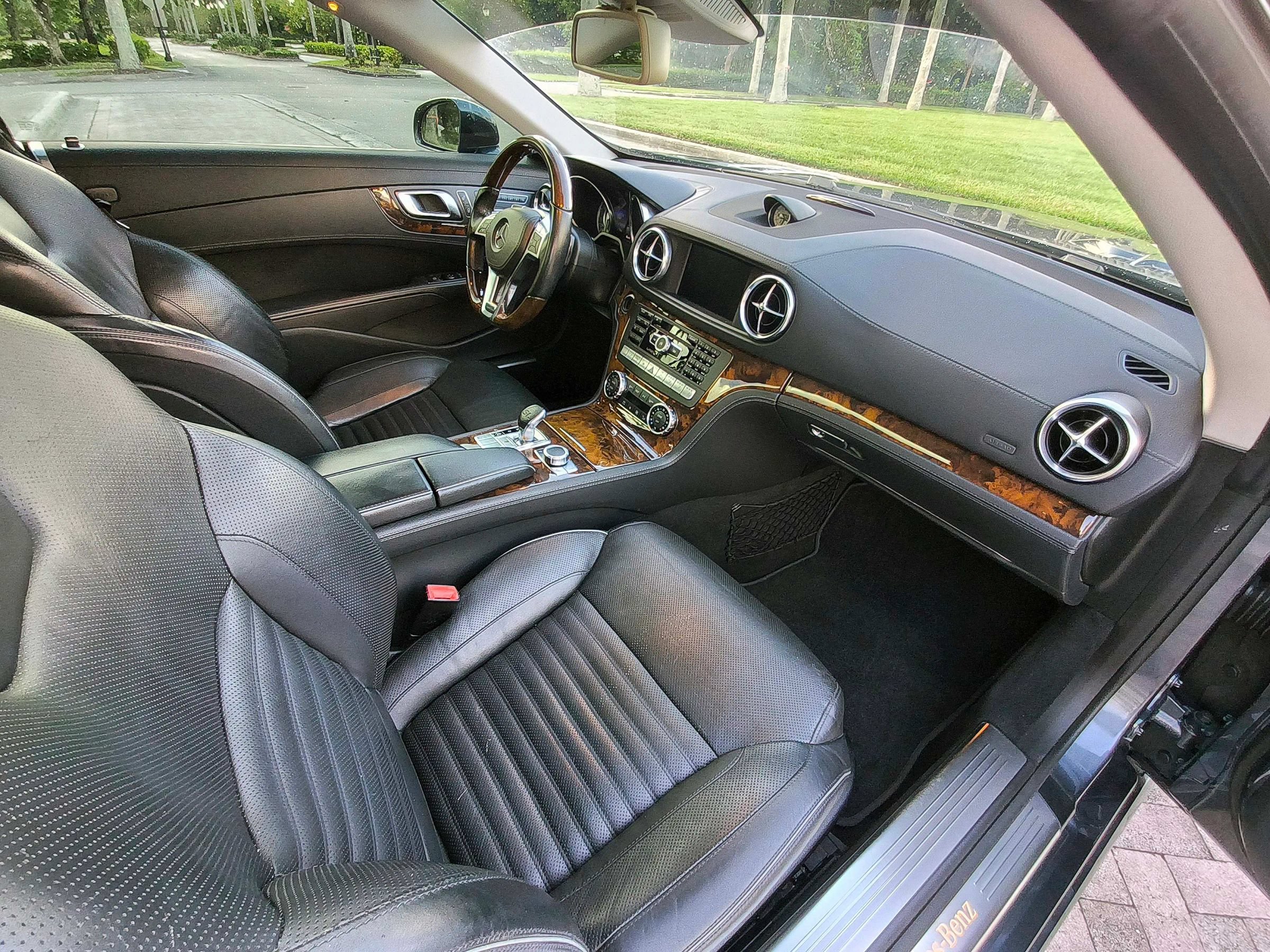 Used 2014 Mercedes-Benz SL 550 image 43