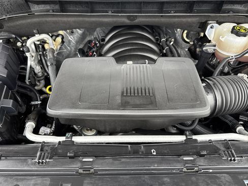 Used 2023 GMC Yukon SLT w/ SLT Premium Package image 35