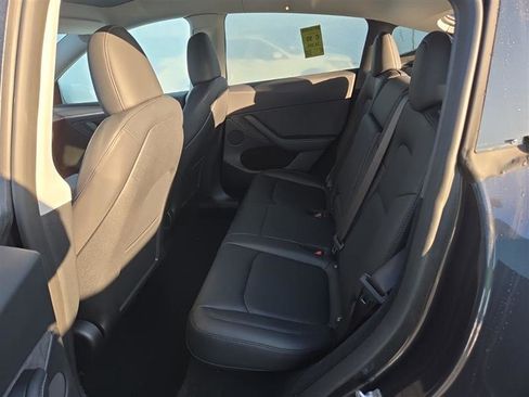 Used 2024 Tesla Model Y Long Range image 8
