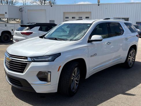 Used 2023 Chevrolet Traverse High Country FWD image 13