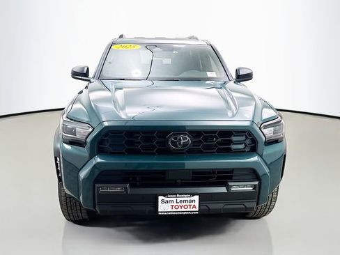 Used 2025 Toyota 4Runner TRD Off-Road image 2