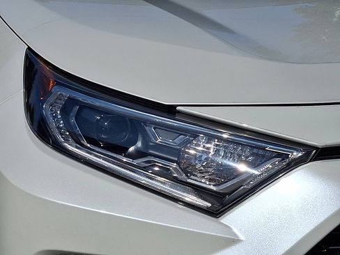 Certified 2021 Toyota RAV4 XSE AWD/4WD image 9