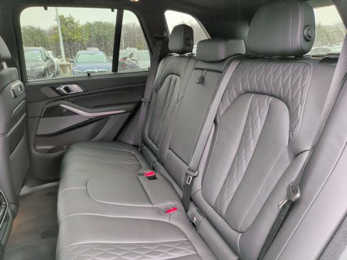 Used 2025 BMW X5 xDrive40i image 39