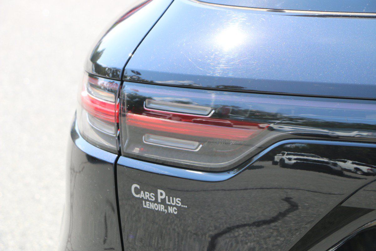 Used 2019 Porsche Cayenne S AWD/4WD image 5