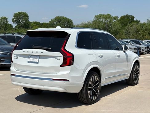 New 2025 Volvo XC90 T8 Plus w/ Protection Package Premier image 6
