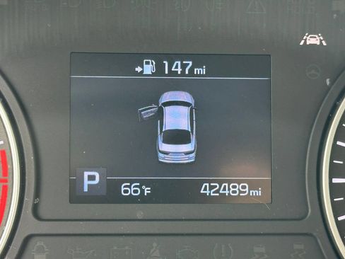 Used 2019 Kia Optima S FWD image 6