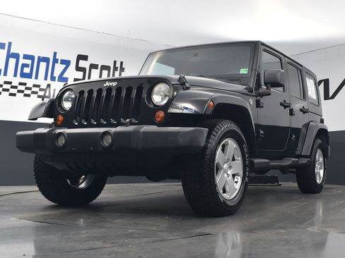 Used 2007 Jeep Wrangler Unlimited Sahara AWD/4WD image 17