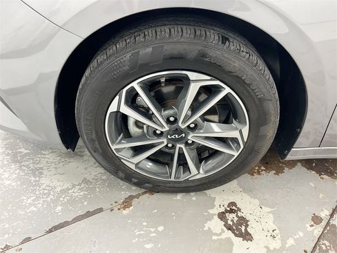 Used 2024 Kia Forte LXS w/ LXS Technology Package image 26