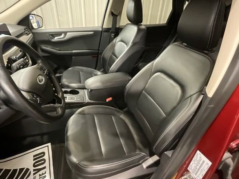 Used 2020 Ford Escape SEL image 10