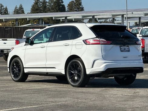 Certified 2024 Ford Edge SE w/ Black Appearance Package AWD/4WD image 5