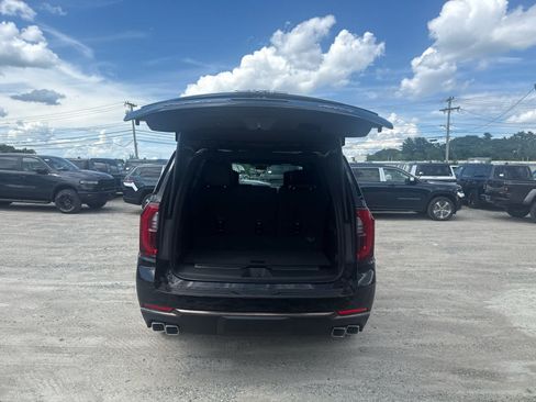 New 2026 GMC Yukon AT4 Ultimate AWD/4WD image 10