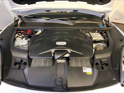 Certified 2023 Porsche Cayenne Platinum Edition AWD/4WD image 32