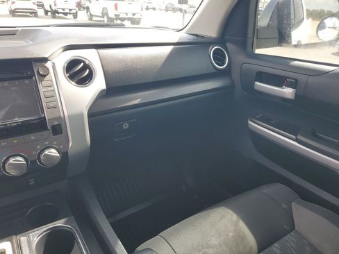 Used 2018 Toyota Tundra SR5 image 11