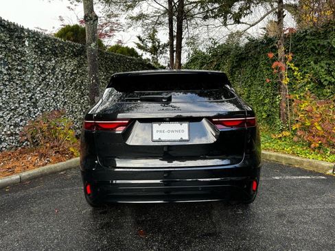 Used 2022 Jaguar F-PACE S image 6
