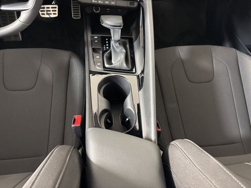 New 2025 Hyundai Elantra SEL FWD image 22
