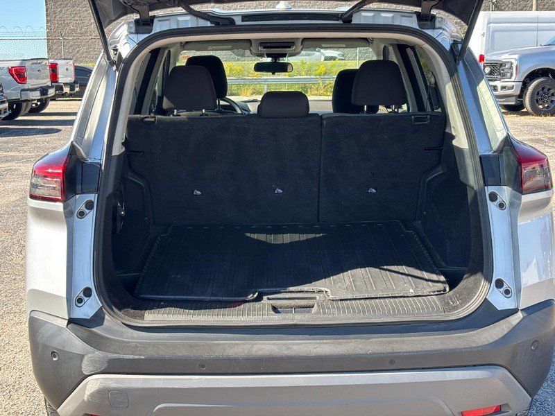 Used 2021 Nissan Rogue SV FWD image 11