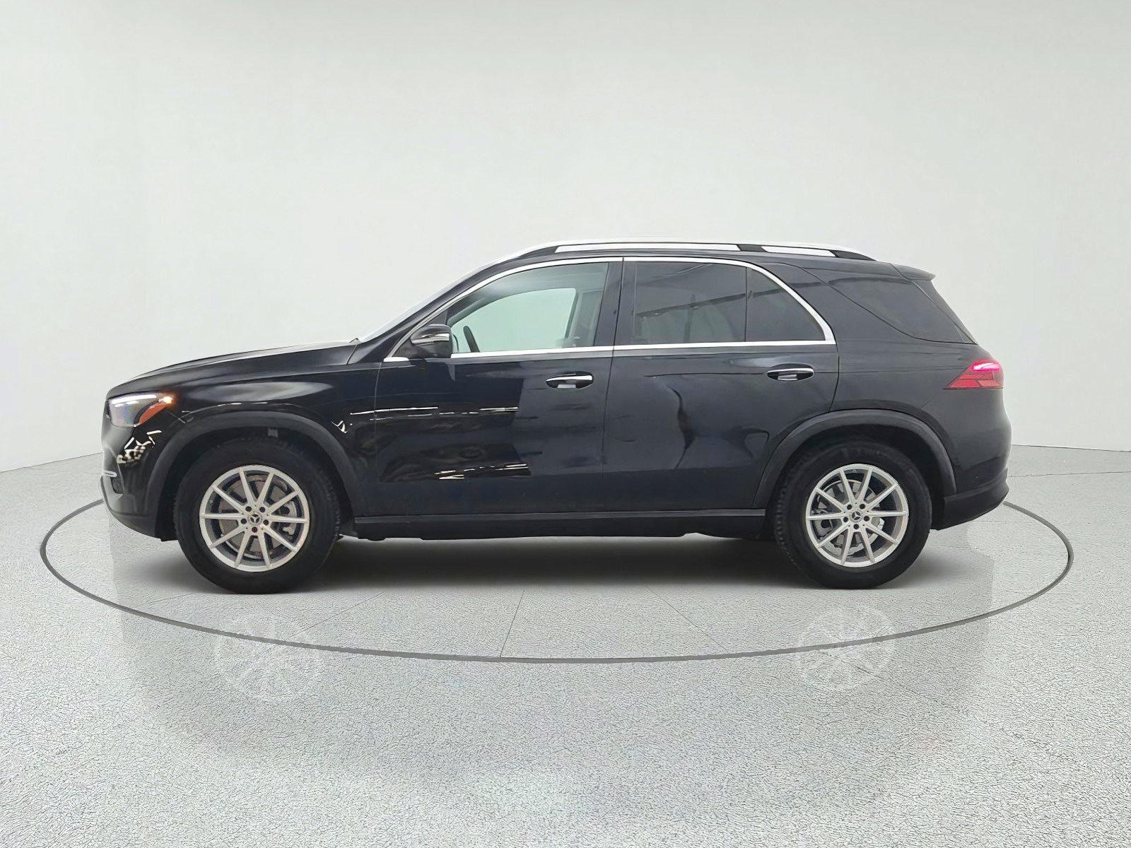 Certified 2025 Mercedes-Benz GLE 350 4MATIC image 8