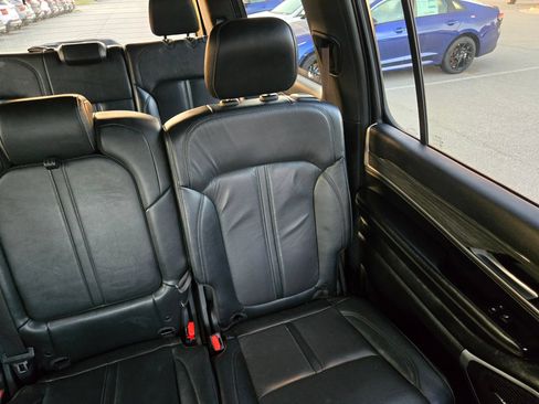 Used 2022 Jeep Wagoneer Series II AWD/4WD image 14