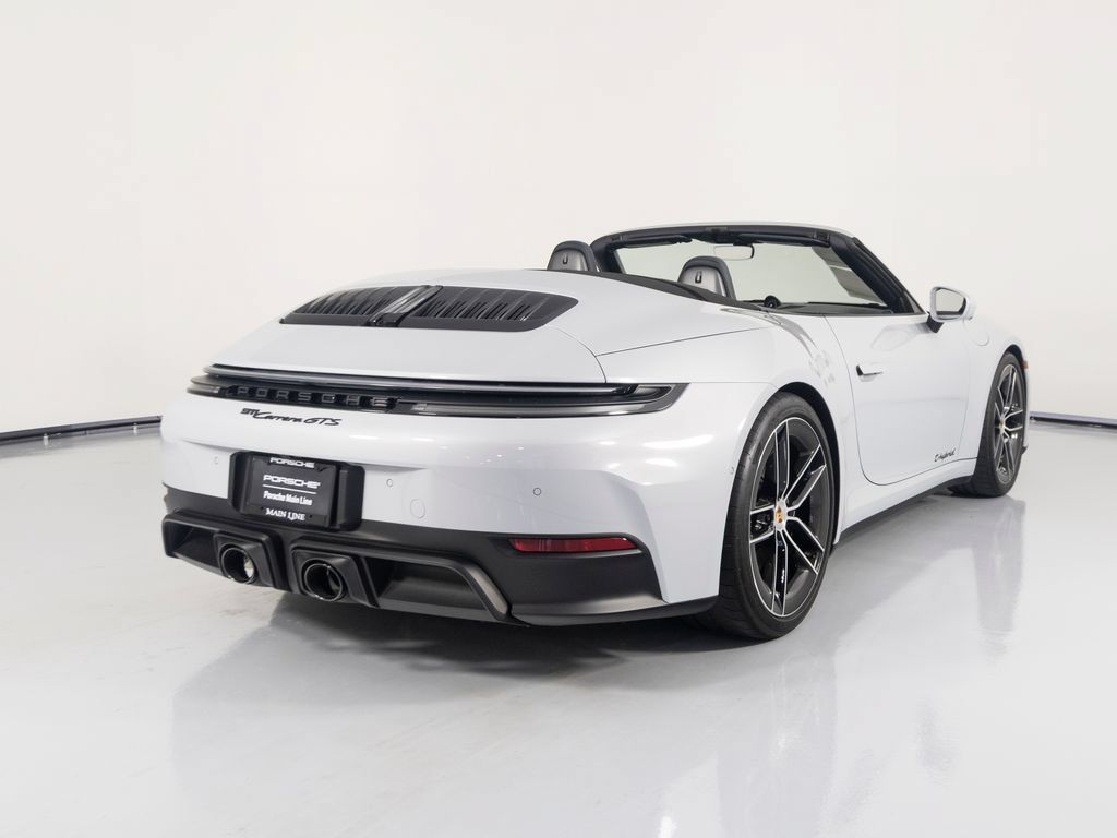 Certified 2025 Porsche 911 Carrera GTS RWD image 11
