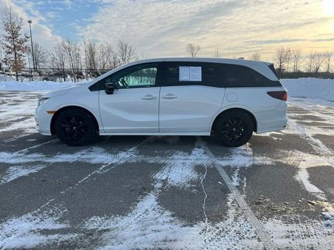 Used 2023 Honda Odyssey Sport image 5
