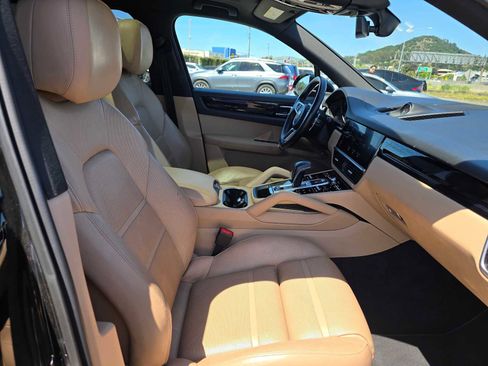 Used 2019 Porsche Cayenne AWD/4WD image 11