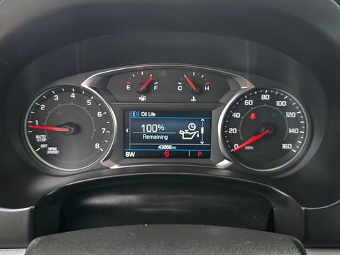 Used 2024 GMC Terrain SLE image 13