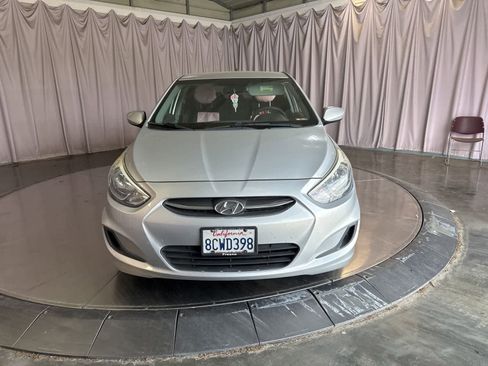 Used 2016 Hyundai Accent SE FWD image 2