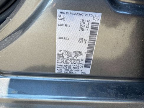 Used 2025 Nissan Altima 2.5 SV FWD image 24