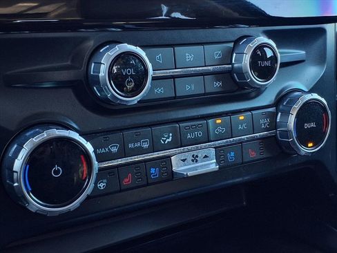 Used 2023 Ford F250 Lariat w/ Lariat Ultimate Package image 22