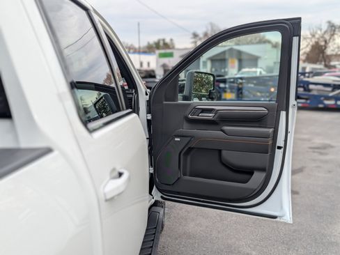 Used 2025 GMC Sierra 2500 AT4 w/ AT4 Premium Plus Package image 55