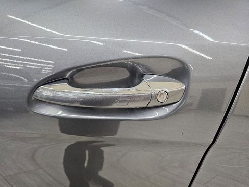 Used 2018 Mercedes-Benz GLE 350 w/ Premium 1 Package image 12