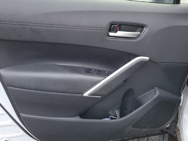 Used 2024 Toyota Corolla Cross XLE w/ Convenience Package FWD image 10