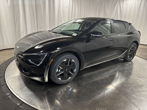 New 2025 Kia EV6 Wind image 1