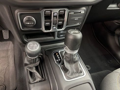 Used 2025 Jeep Wrangler Sahara 4xe image 26