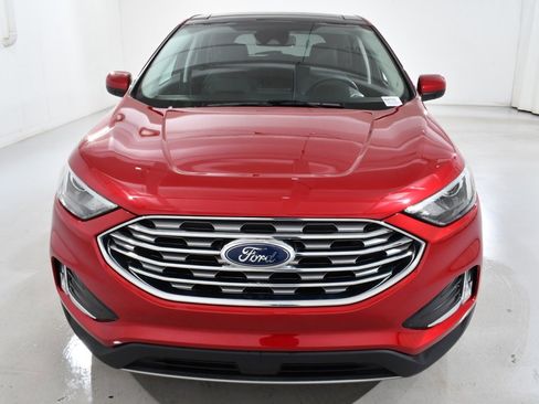 Used 2022 Ford Edge SEL w/ Convenience Package image 3