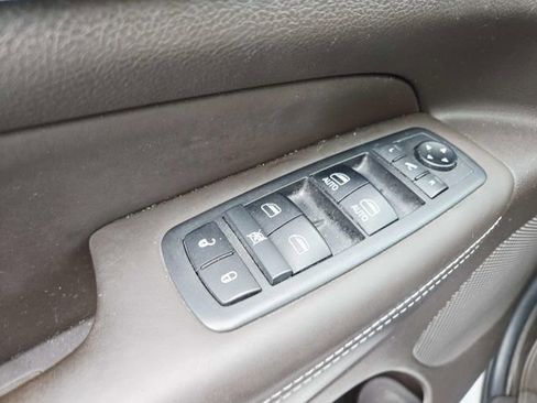 Used 2018 Jeep Grand Cherokee Overland image 33