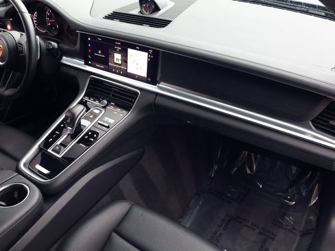 Certified 2022 Porsche Panamera 4 Platinum Edition image 25