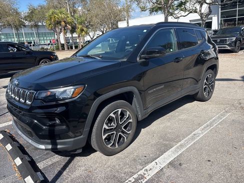 Used 2023 Jeep Compass Limited image 2