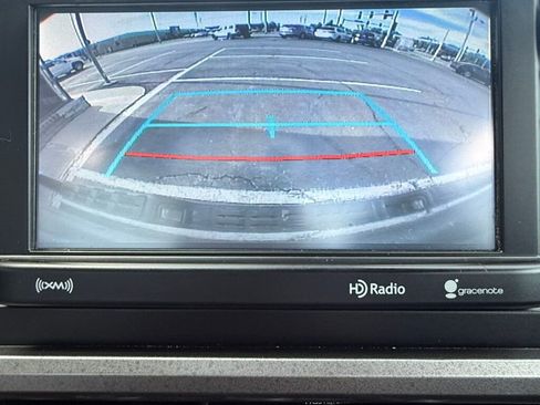 Used 2018 Toyota Tacoma SR5 RWD image 33